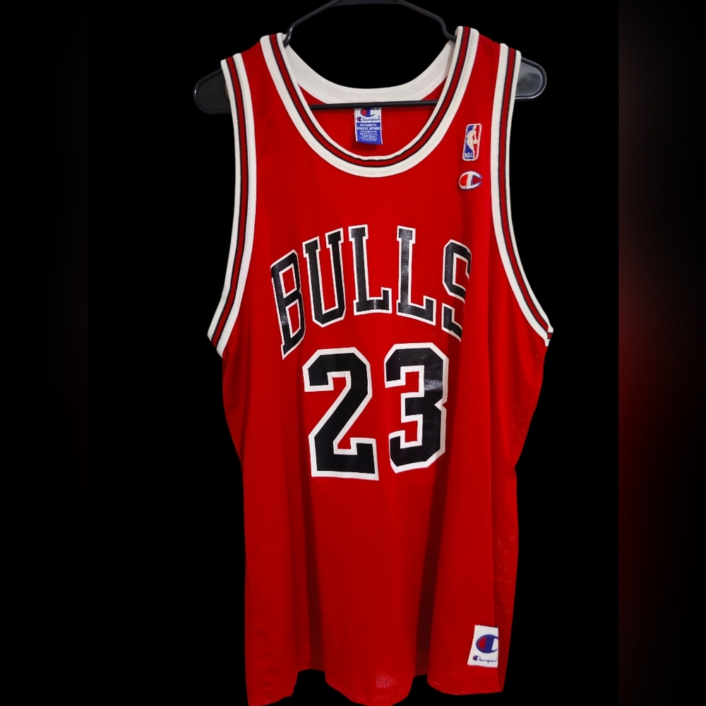Vintage Red White & Red Champion Michael Jordan Bulls Size 48 Large Jersey